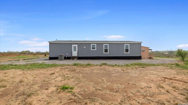 6286 Farm to Market 2146, Jourdanton, TX 78026