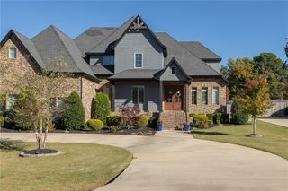 3000 N Chapel View Drive, Fayetteville, AR 72703
