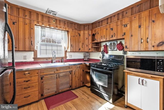 400 CLYMER AVE, Morrisville, PA 19067