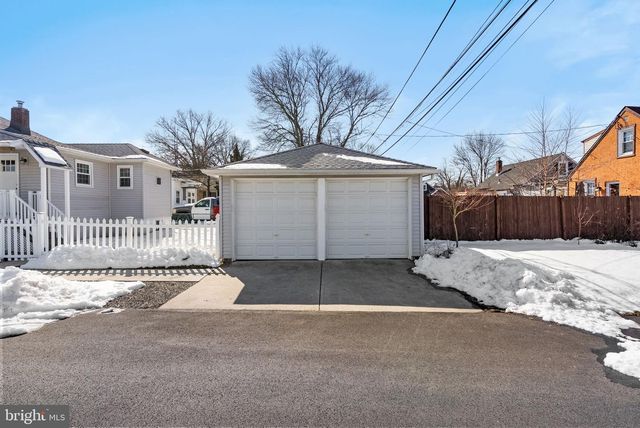 400 CLYMER AVE, Morrisville, PA 19067