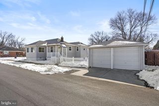 400 CLYMER AVE, Morrisville, PA 19067