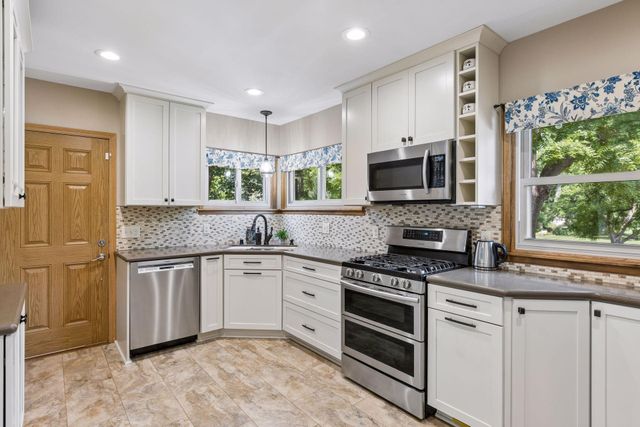 3240 Lilac Drive N, Golden Valley, MN 55422