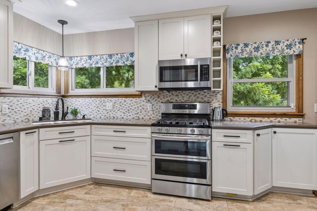 3240 Lilac Drive N, Golden Valley, MN 55422