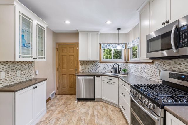 3240 Lilac Drive N, Golden Valley, MN 55422
