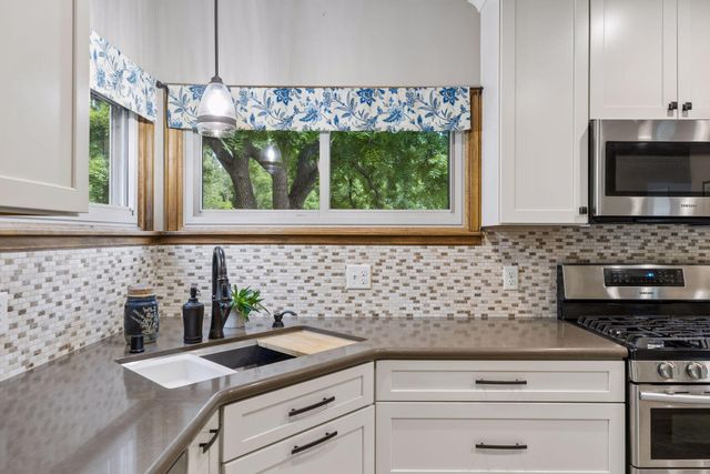 3240 Lilac Drive N, Golden Valley, MN 55422