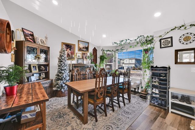 2927 W 2100 N, Clinton, UT 84015