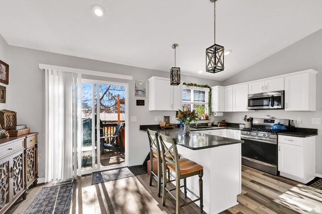 2927 W 2100 N, Clinton, UT 84015