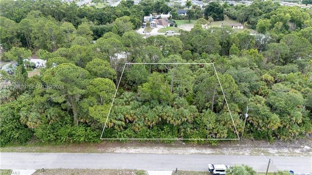 512 michael ave, Lehigh Acres, FL 33936