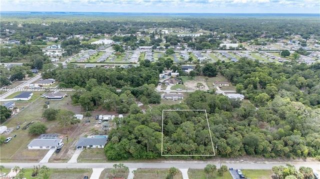 512 michael ave, Lehigh Acres, FL 33936
