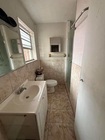 124 NW 45th Avenue, Plantation, FL 33317