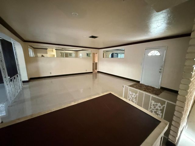 124 NW 45th Avenue, Plantation, FL 33317