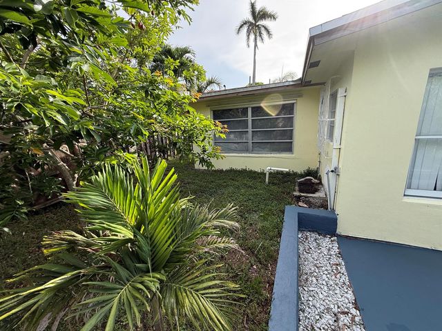 124 NW 45th Avenue, Plantation, FL 33317