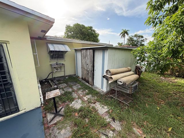124 NW 45th Avenue, Plantation, FL 33317