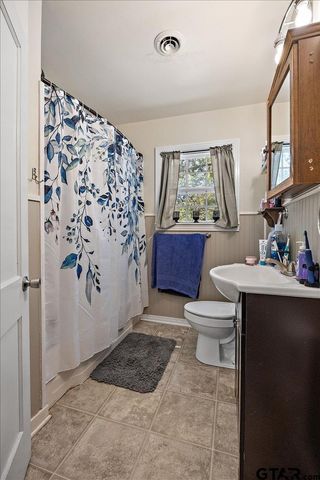 228 Fairview St, Rusk, TX 75785