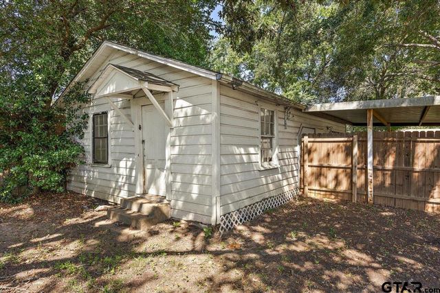 228 Fairview St, Rusk, TX 75785