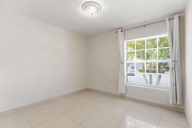 1472 Garden Road, Weston, FL 33326