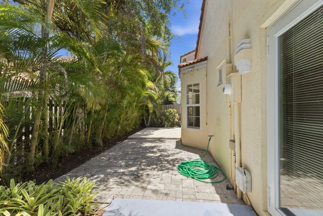 1472 Garden Road, Weston, FL 33326