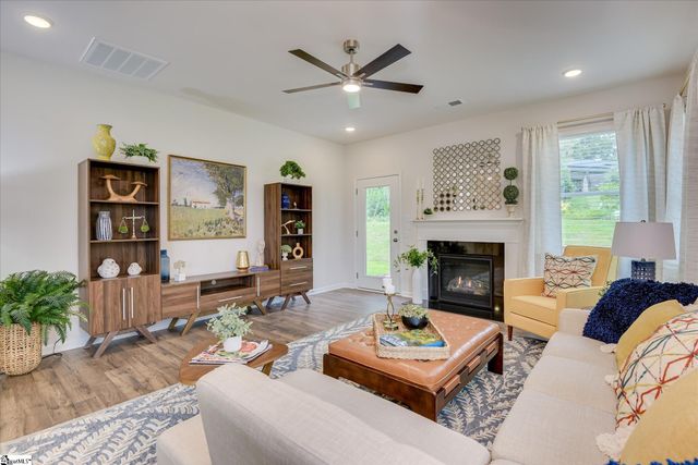 109 Terpack Court, Gray Court, SC 29645