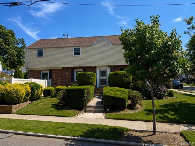 21104 Richland Avenue, Oakland Gardens, NY 11364