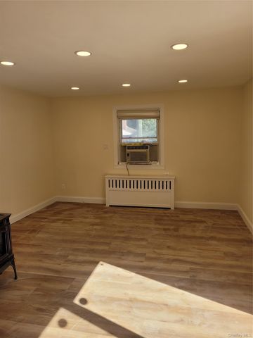 21104 Richland Avenue, Oakland Gardens, NY 11364