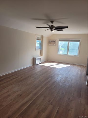 21104 Richland Avenue, Oakland Gardens, NY 11364