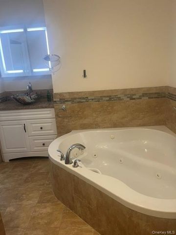 21104 Richland Avenue, Oakland Gardens, NY 11364