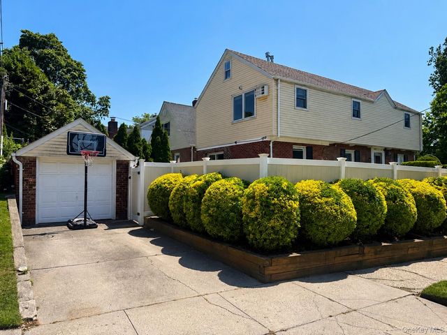 21104 Richland Avenue, Oakland Gardens, NY 11364