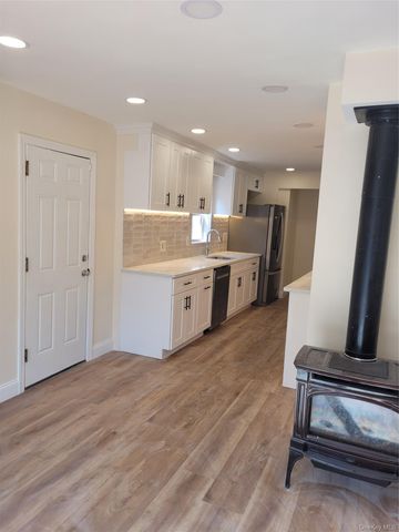 21104 Richland Avenue, Oakland Gardens, NY 11364