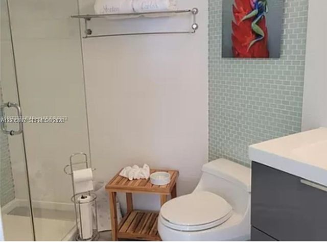 5880 Collins Ave 604, Miami Beach, FL 33140