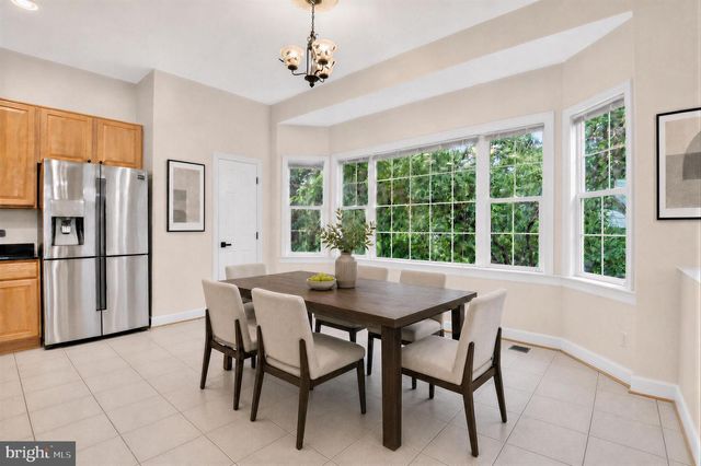 404 MISTY KNOLL DR, Rockville, MD 20850