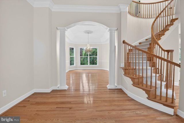 404 MISTY KNOLL DR, Rockville, MD 20850