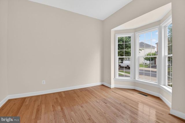 404 MISTY KNOLL DR, Rockville, MD 20850