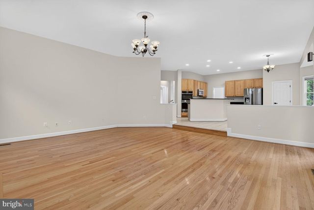 404 MISTY KNOLL DR, Rockville, MD 20850