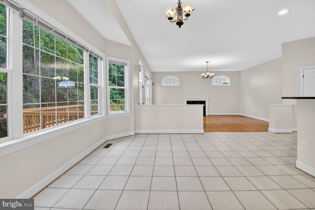 404 MISTY KNOLL DR, Rockville, MD 20850