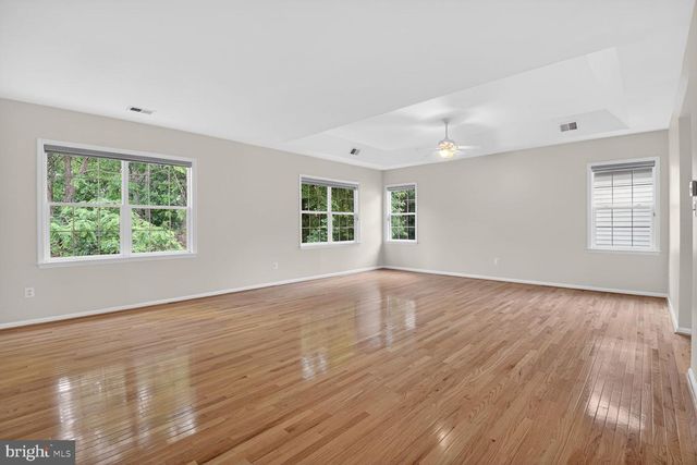 404 MISTY KNOLL DR, Rockville, MD 20850