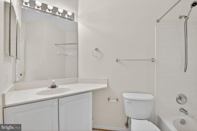 404 MISTY KNOLL DR, Rockville, MD 20850