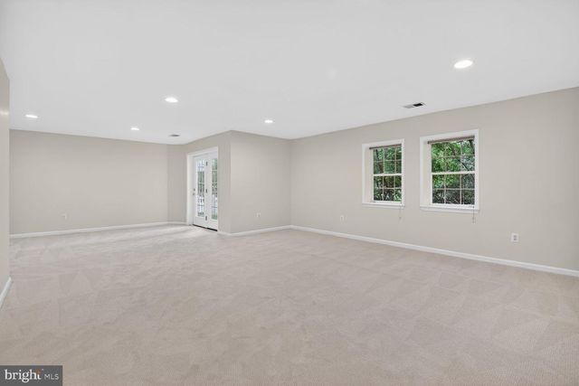 404 MISTY KNOLL DR, Rockville, MD 20850