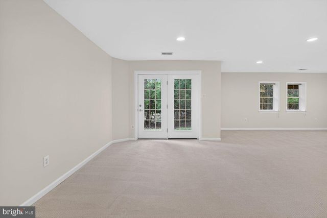 404 MISTY KNOLL DR, Rockville, MD 20850