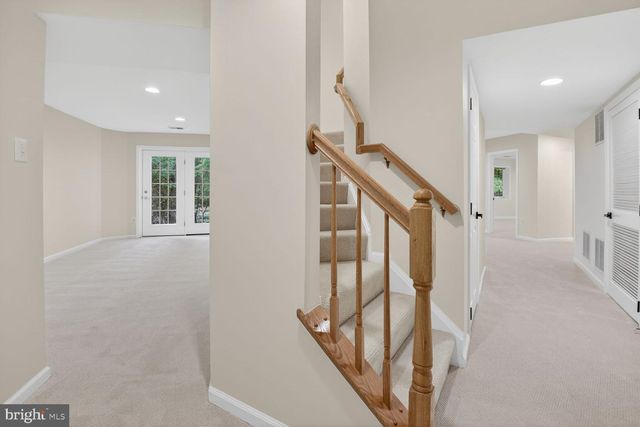 404 MISTY KNOLL DR, Rockville, MD 20850