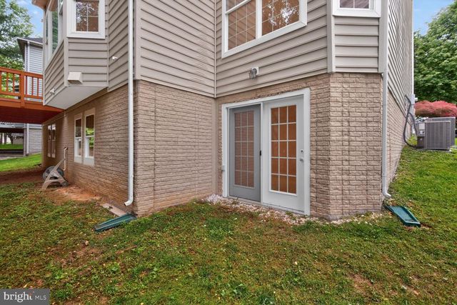 404 MISTY KNOLL DR, Rockville, MD 20850
