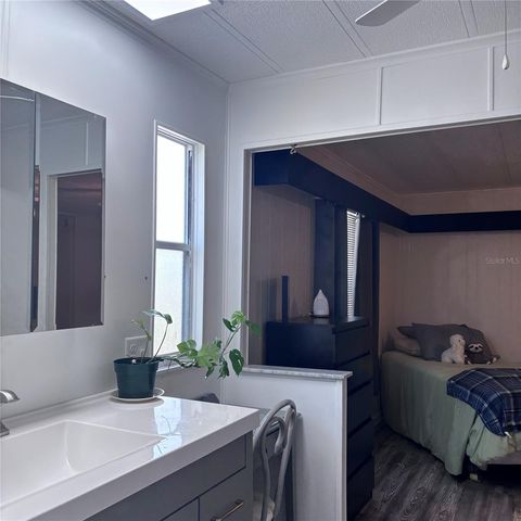 6710 36TH AVENUE E 111, Palmetto, FL 34221