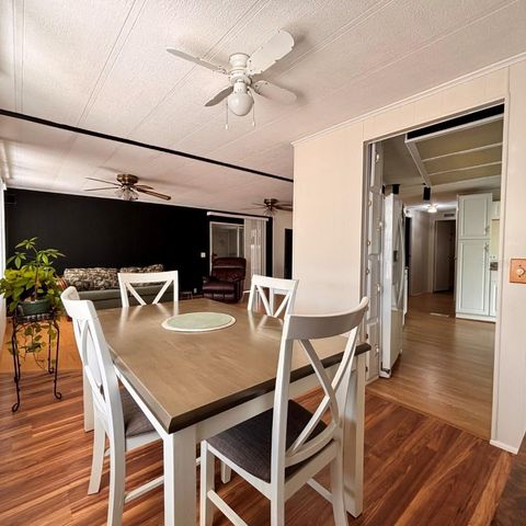 6710 36TH AVENUE E 111, Palmetto, FL 34221