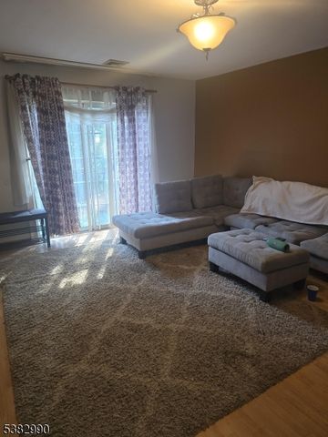 786 Summer Ave, Newark City, NJ 07104