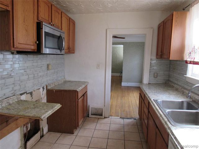 9623 Cheyenne Street, Detroit, MI 48227