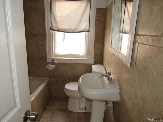 9623 Cheyenne Street, Detroit, MI 48227
