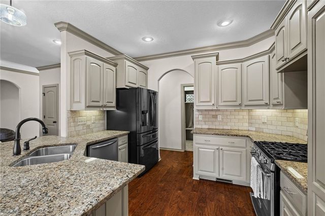 25 Halifax Lane, Bella Vista, AR 72714