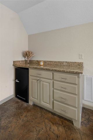 25 Halifax Lane, Bella Vista, AR 72714