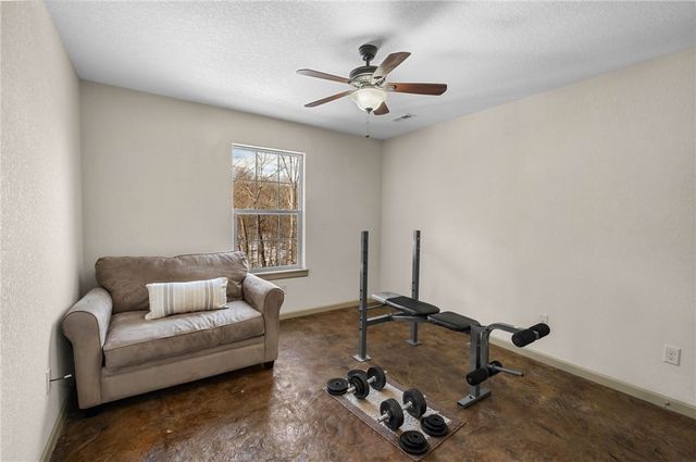 25 Halifax Lane, Bella Vista, AR 72714