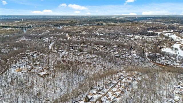 25 Halifax Lane, Bella Vista, AR 72714