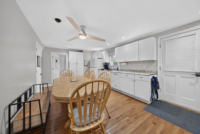 60 Harriett Ave, Burlington, MA 01803